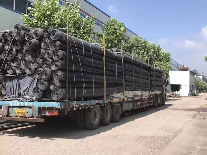 商国互联产品库视角下 土工格栅价格解析与土工材料采购指南